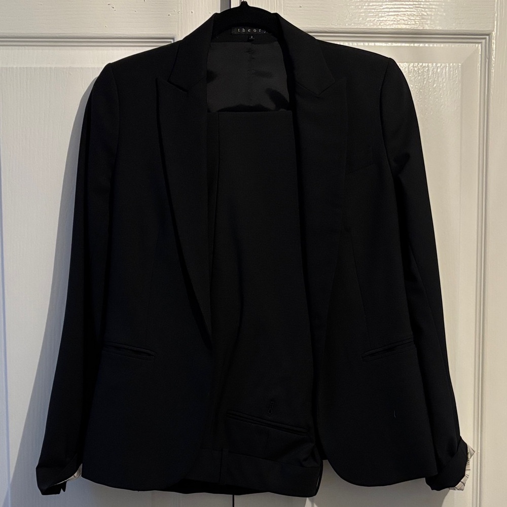Women’s Theory two piece black wool suit jacket and pants